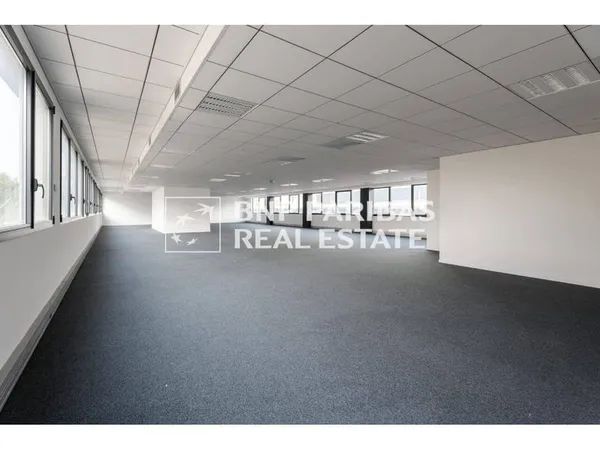 Bureaux 274 m²