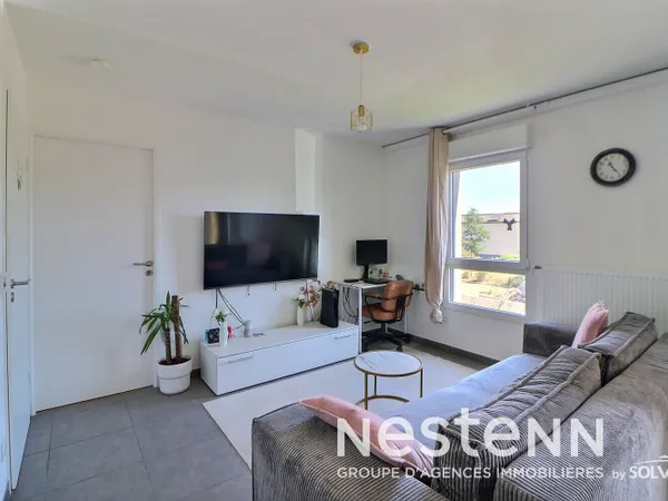 Saint-Priest Cité Berliet Appartement T2, 50,28m², balcon, garage fermé