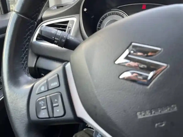 Suzuki S-Cross 1.4 boosterjet hybrid — photo 25