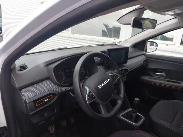 Dacia Sandero eco-g 100 — photo 3