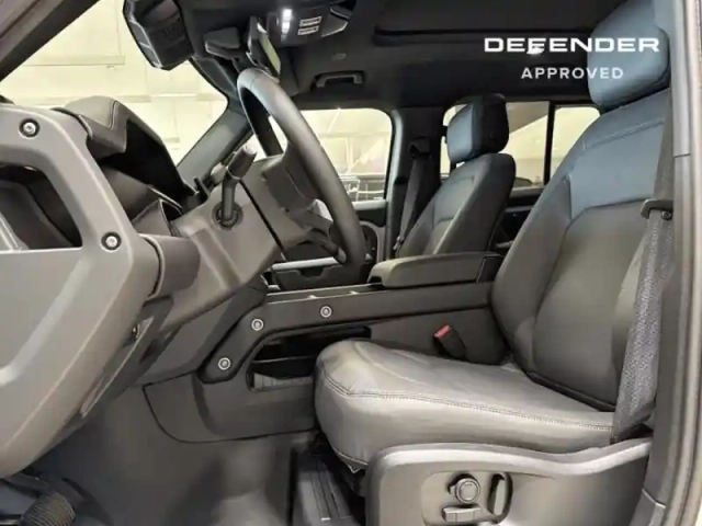 Land Rover Defender 110 2.0 p300e phev x-dynamic hse — photo 6