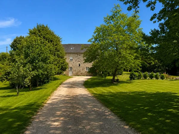Maison en pierres T7 - 180 m² idéale Grande Famille ou Chambres d'hôtes