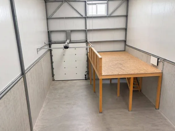 Local d'activité 187 m²