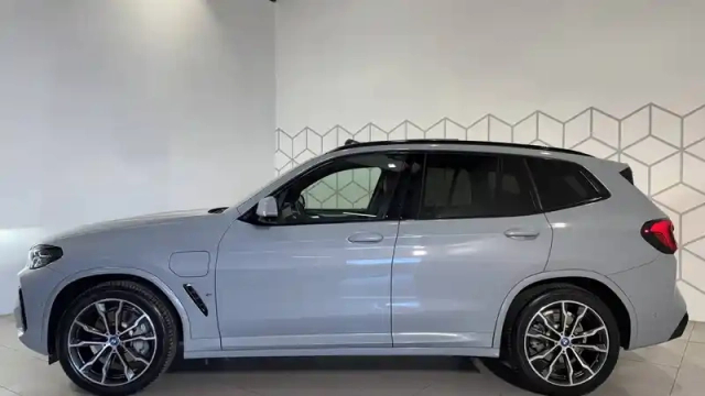 Bmw X3 xdrive 30e 292ch bva8 — photo 2