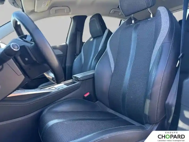 Peugeot 308 phev 180 e-eat8 — photo 11