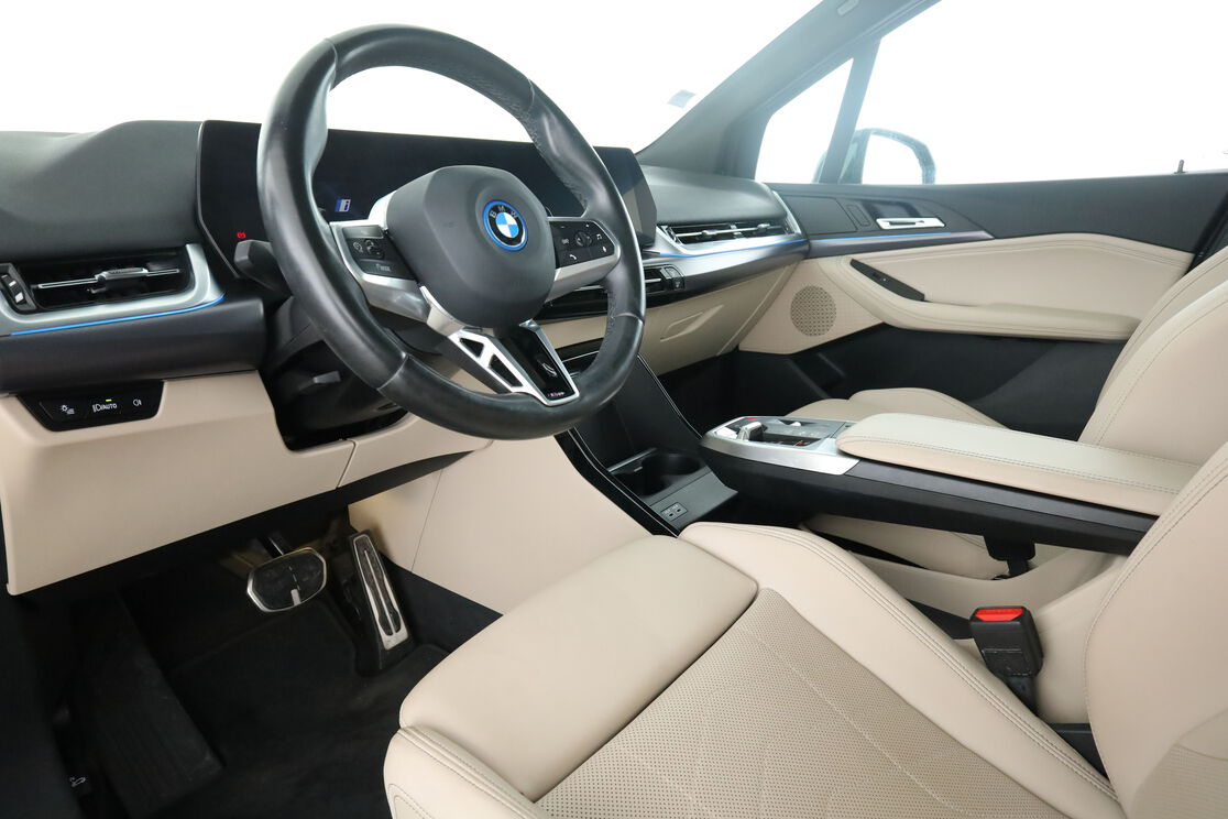 BMW Série 2 Active Tourer 225e xDrive M Sport DKG7 — photo 10