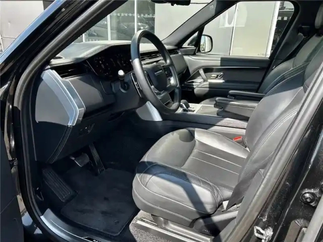 Land Rover Range Rover swb p550e phev awd — photo 5