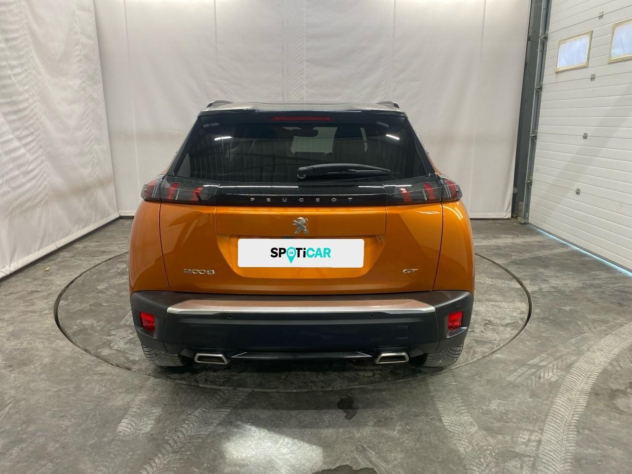 Peugeot 2008 puretech 130 s&s eat8 gt — photo 4