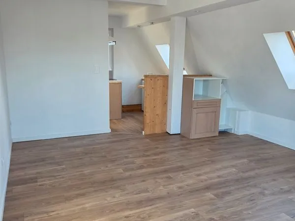 Location studio 2 pieces la hume