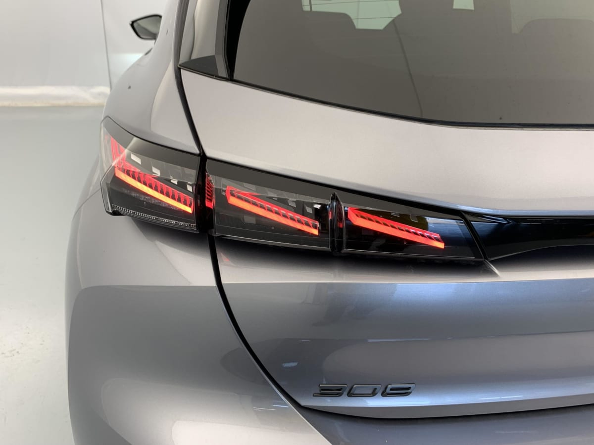 Peugeot 308 — photo 11
