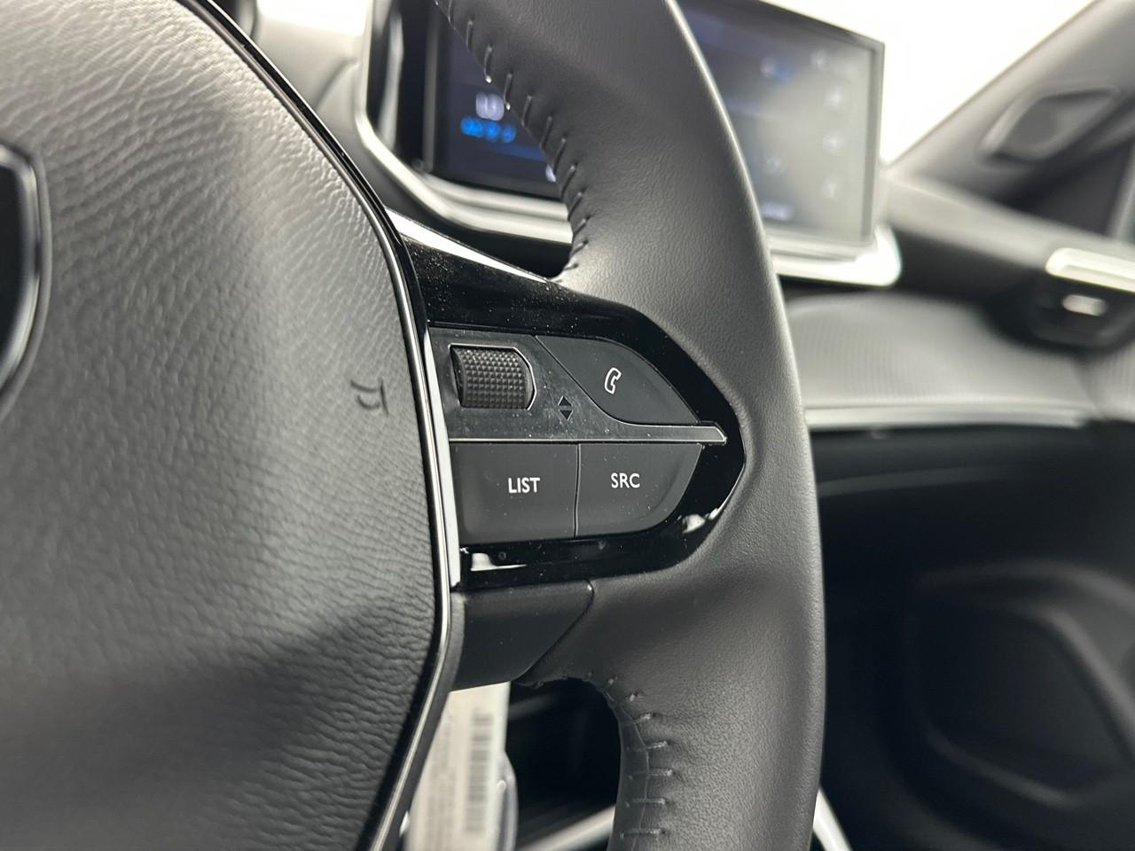 Peugeot 2008 100 s&s bvm6 style — photo 18