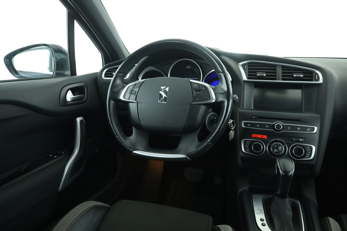 DS Automobiles DS4 1.6 Blue-HDi So Chic EAT6 — photo 12
