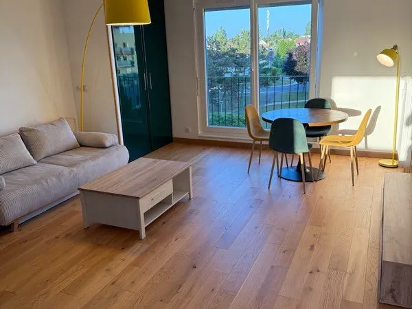 Appartement meublé 53m : 700
