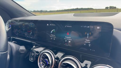 Mercedes Classe GLA 200 163 7G-DCT - Business Line – 2021 – 32000 km – Essence – Boîte Automatique — photo 39