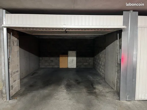 Stationnement Location Oullins   125€