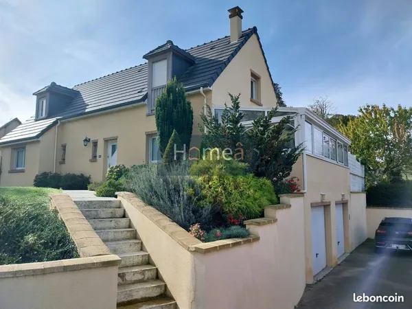 Pavillon 9 pièces 131 m²