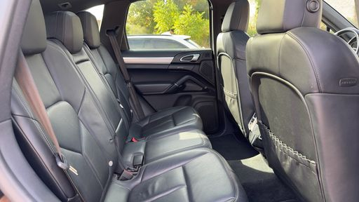 Porsche Cayenne 4.2 TD V8 382 4X4 Tiptronic 8 - S – 2013 – 149184 km – Diesel – Boîte Automatique — photo 20