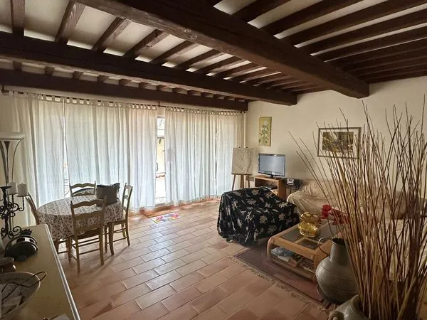 Appartement de caractère avec terrasse - Au coeur du centre historique d'Uzès