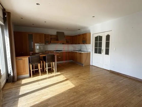 Appartement 5 pièces de 99,85 m2 avec terrasse, garage doubl