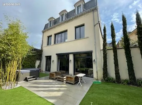 Maison 9 pièces 407 m²