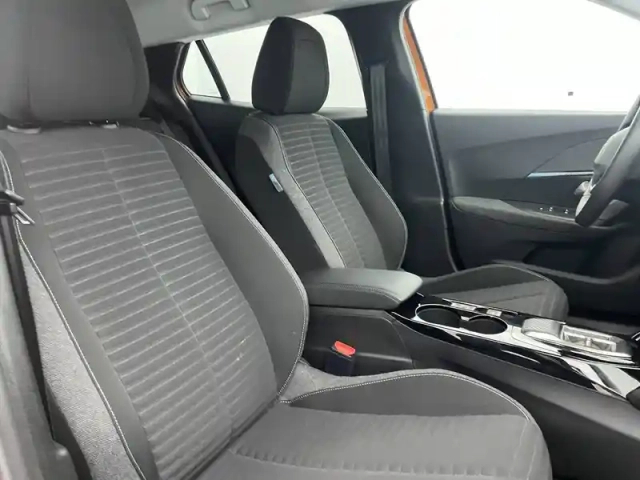 Peugeot 2008 electrique 136 ch — photo 27