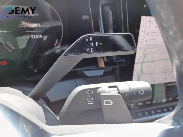 Renault Megane e-tech ev60 220 ch optimum charge — photo 16