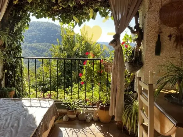 BARGEMON : Charmante maison de village, terrasse, vue, 130 m²
