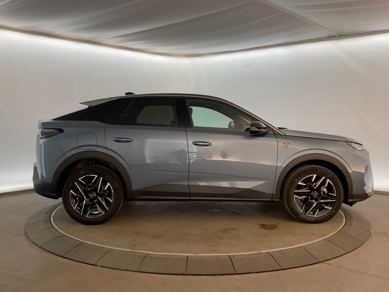 Peugeot 3008 hybrid 145 e-dcs6 gt — photo 4
