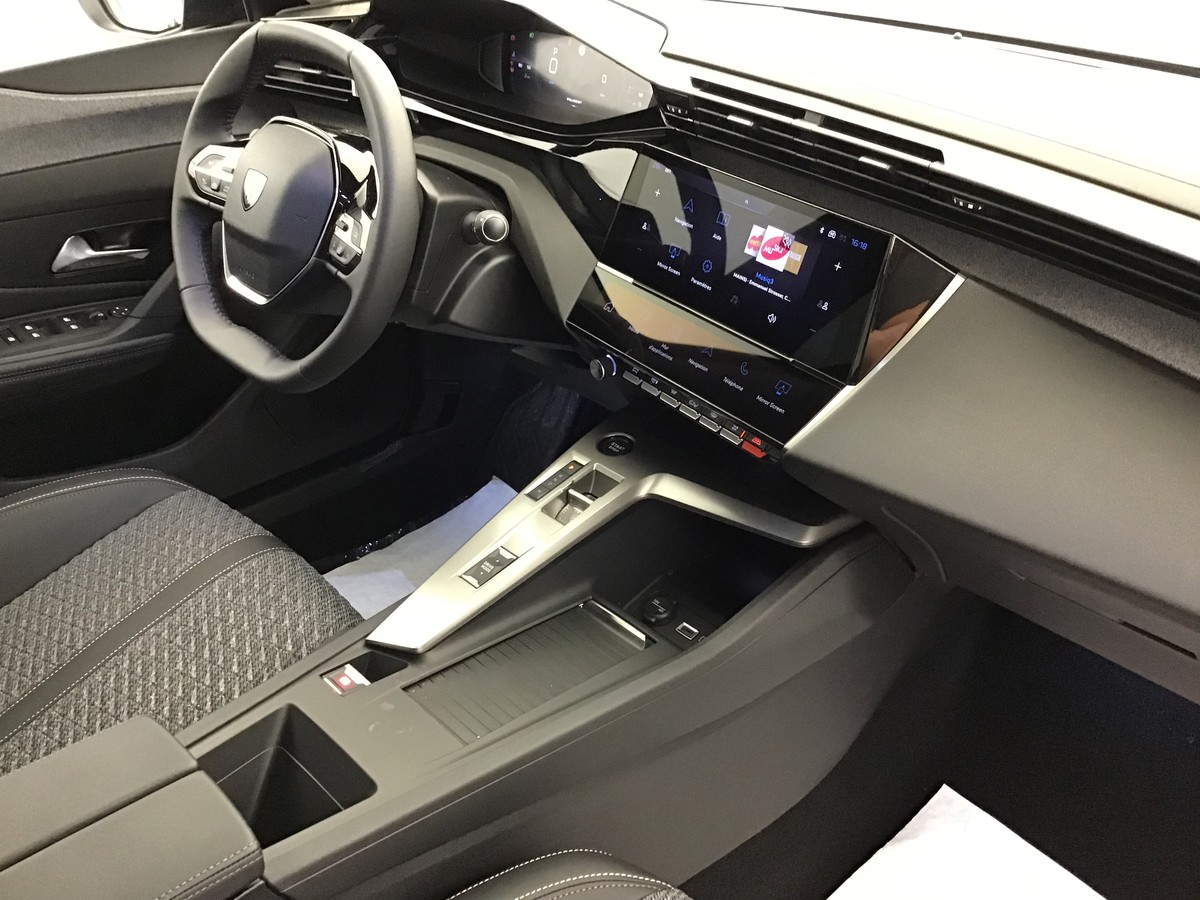 Peugeot 308 — photo 8