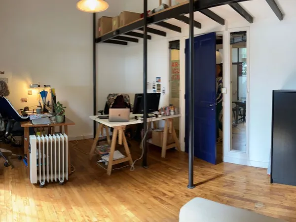 Bureau en collocation