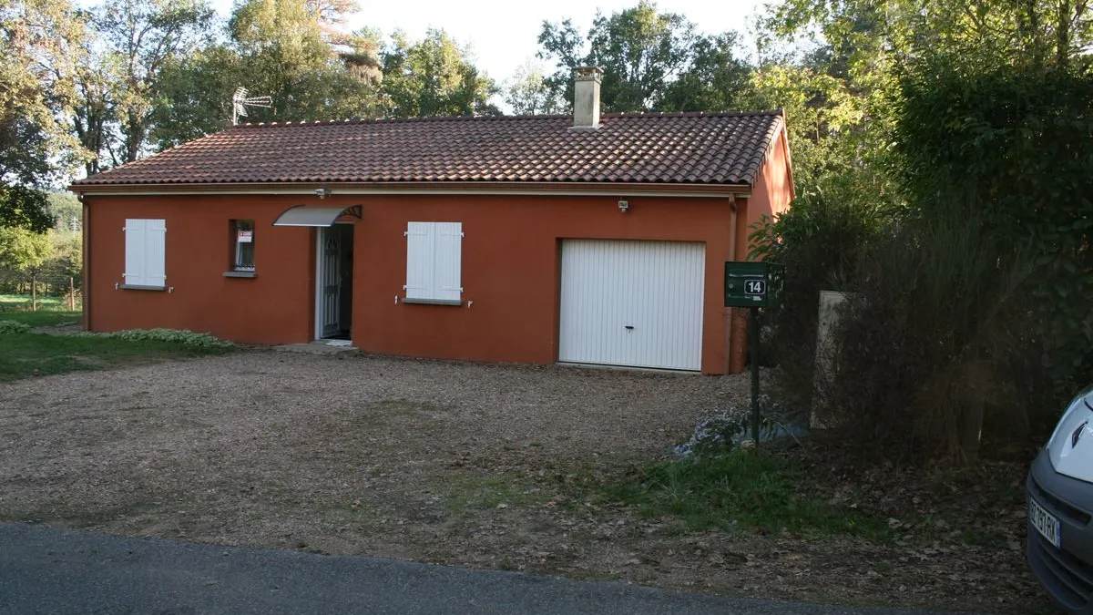 Photo 1
