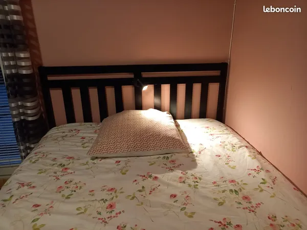 Chambre meublée indépendante avec parking privé