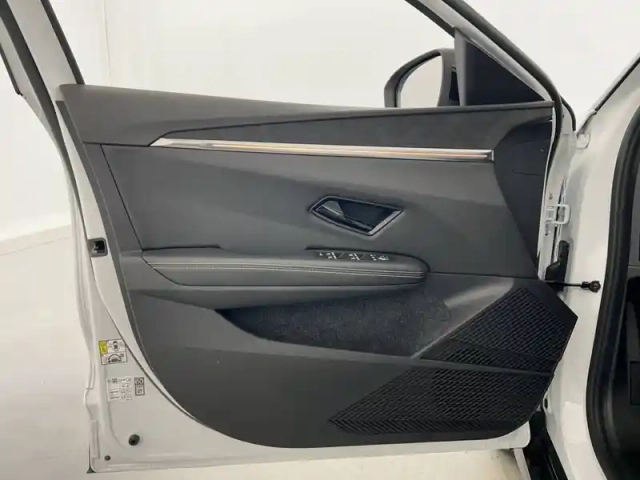 Renault Megane e-tech 220 ch autonomie confort gsr2 — photo 11