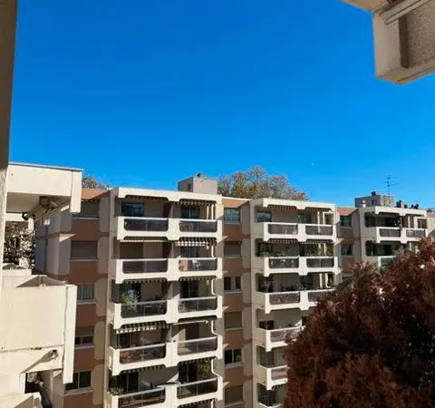 Vends T2 Lyon Partdieu