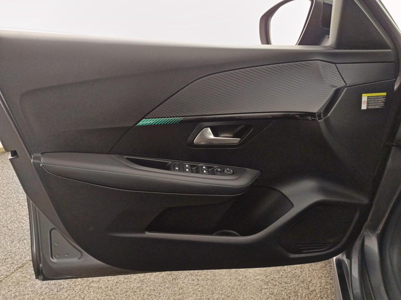 Peugeot 208 puretech 100 s&s bvm6 allure — photo 19