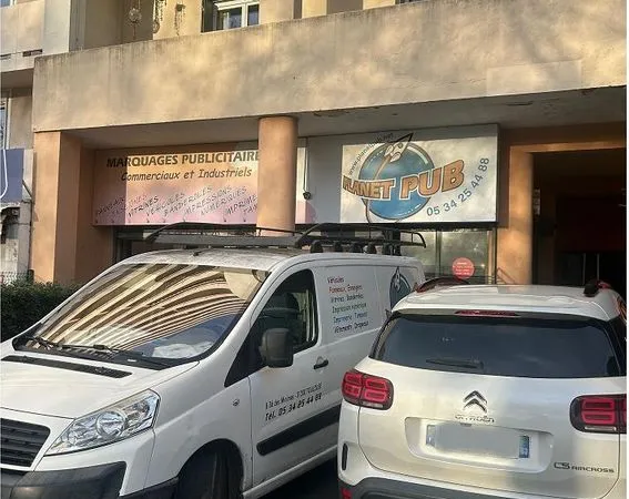 à vendre - atelier de marquage publicitaire & signalétique : planet pub - toulouse centre
