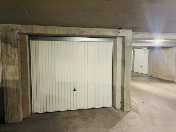 Parking 14 m²