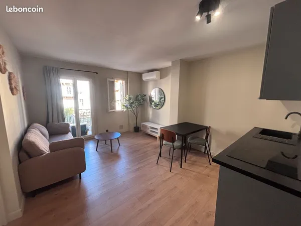 Appartement T3 meublé et climatisé au Centre ville de Bastia