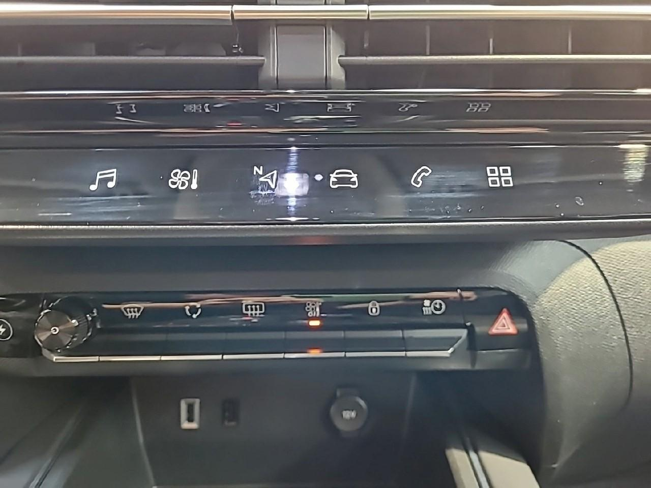 Citroën C5 Aircross hybride rechargeable 225 e-eat8 c-series — photo 24