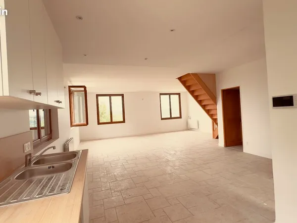 T4 Duplex 158 m² - 3 chambres - Montagny (69700)