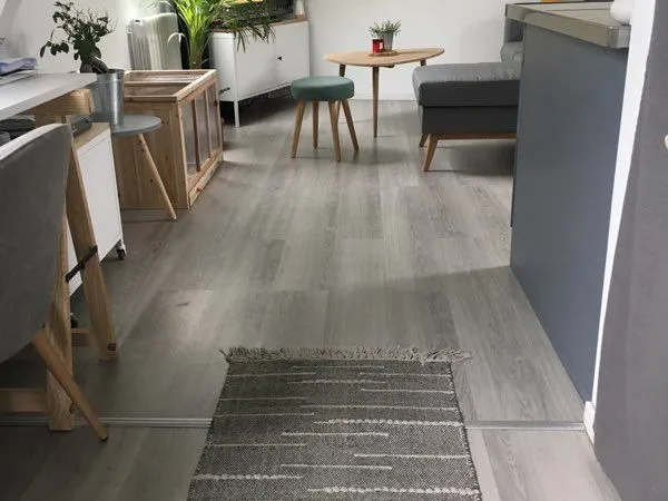 L'occasion type deux dans une petite copropriété calme