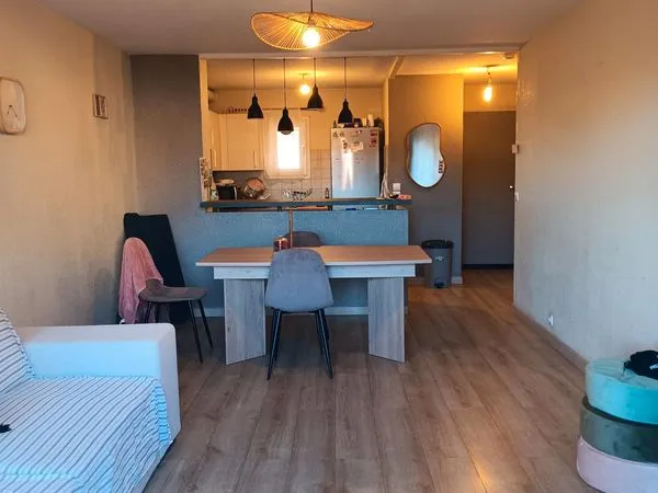 Appartement T2 Avignon INTRAMUROS avec Parking et Balcon