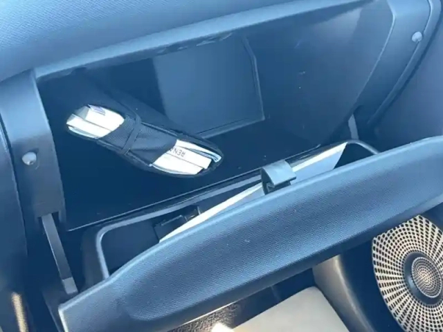 Renault Twingo iii e-tech — photo 50