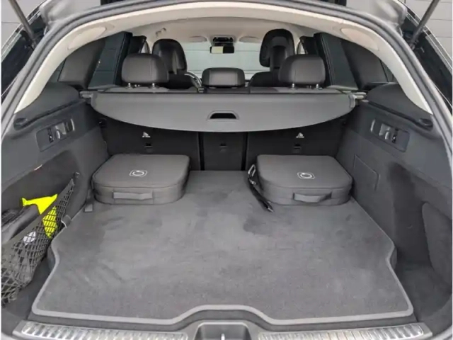 Mercedes Glc 300 e — photo 10