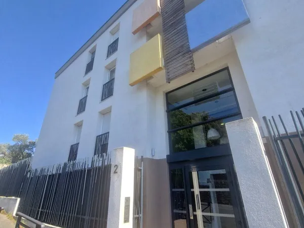Studio 1 pièce 27 m²