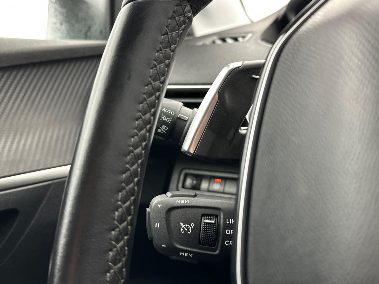 Peugeot 3008 hybrid 225 e-eat8 allure — photo 22