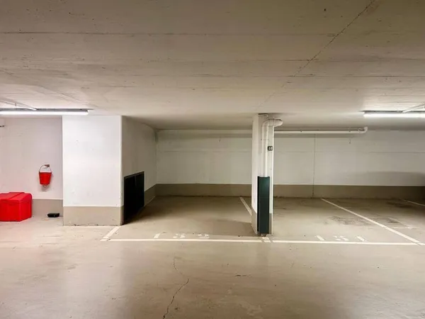 Parking 12 m²