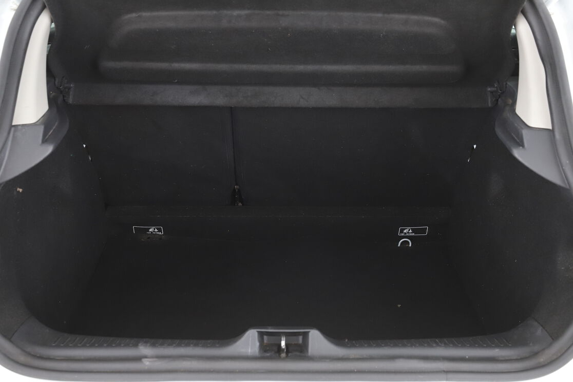Renault Clio 1.2 Life — photo 16