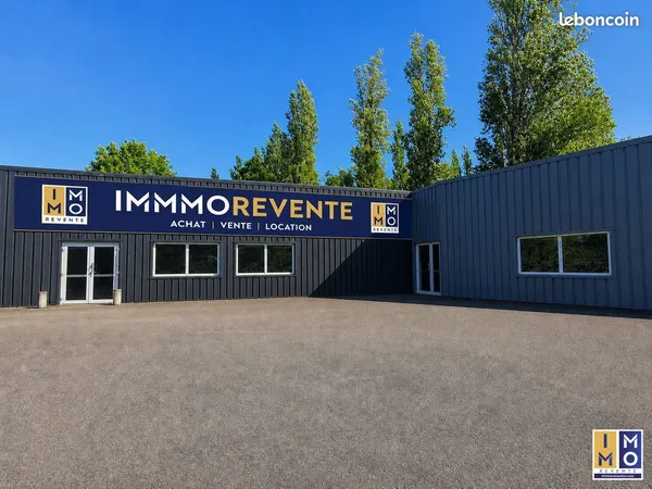 Local commercial 750 m² Bourges