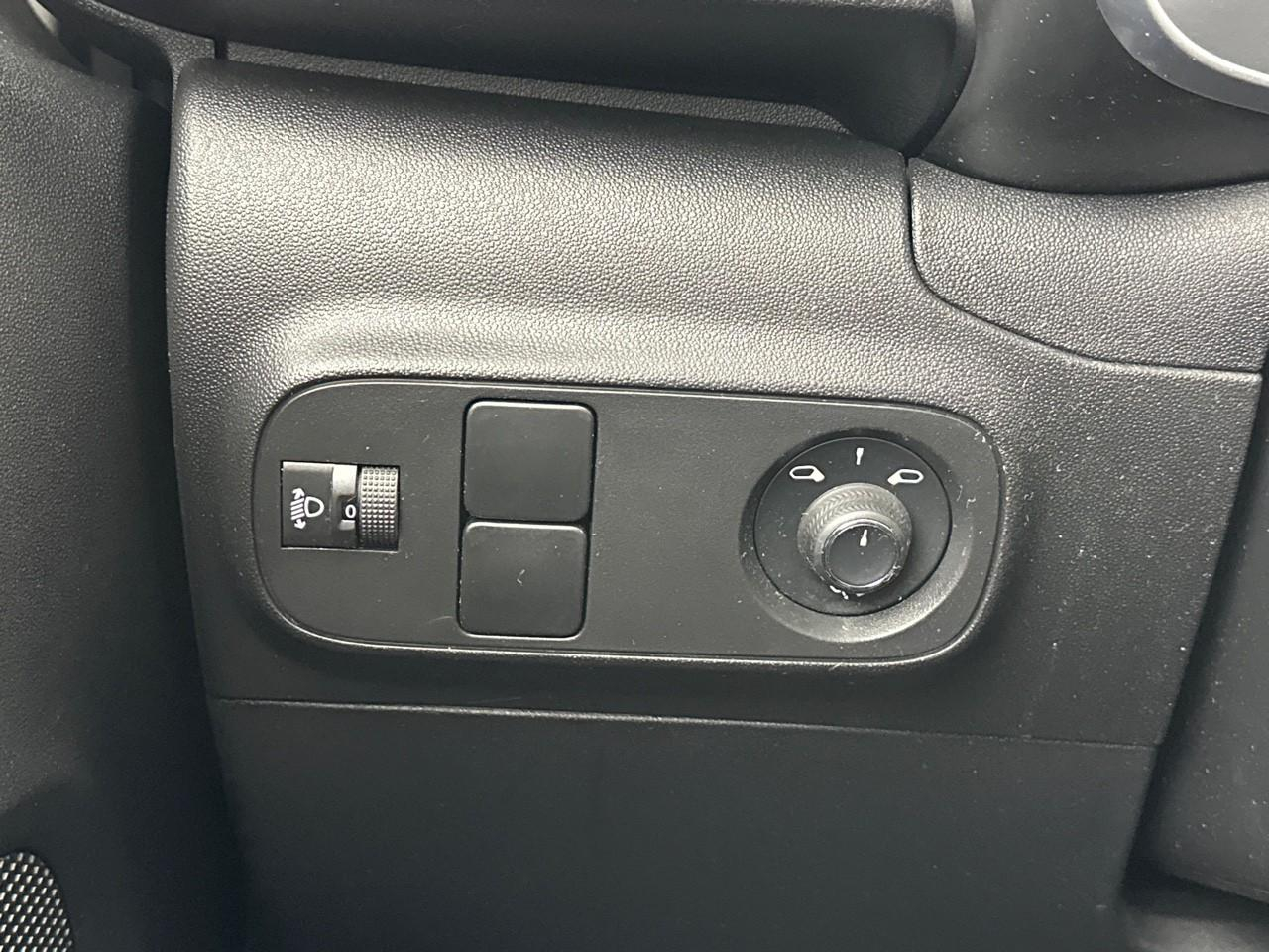 Citroën C3 puretech 110 s&s eat6 saint james — photo 16
